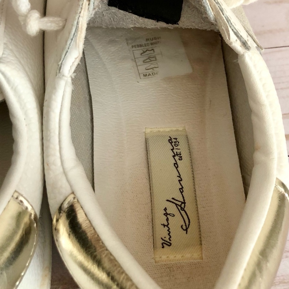VINTAGE HAVANA Carla White Leather Gold Foil Taupe Star Sneakers 9 Good Codition - Picture 7 of 9